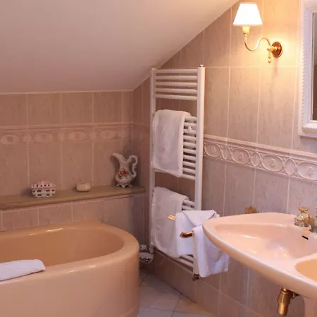 Bed & Breakfast Manoir Des Chanterelles 4*