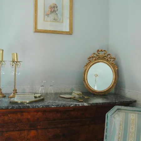 Manoir Des Chanterelles Bed & Breakfast 4*