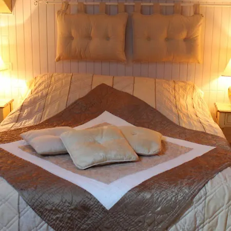 Manoir Des Chanterelles Bed & Breakfast 4*