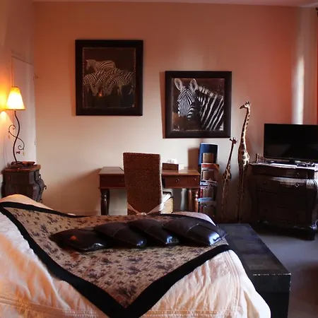 Manoir Des Chanterelles Bed & Breakfast