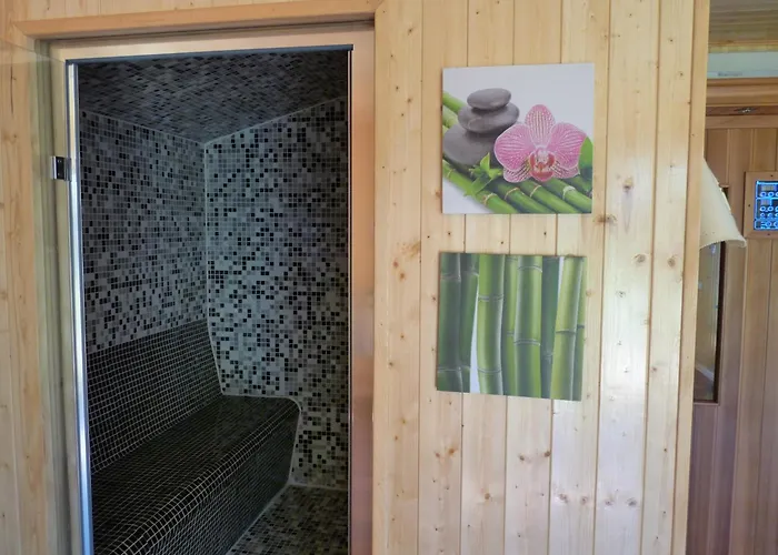 Manoir Des Chanterelles Bed & Breakfast